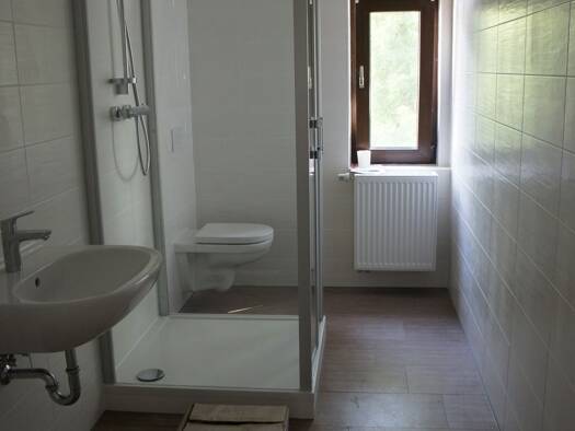 Wohnung zur Miete 486 € 3 Zimmer 81,1 m² 1. Geschoss Tambach-Dietharz 99897