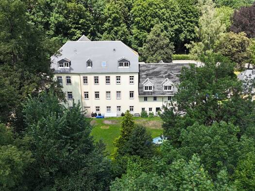 Wohnung zur Miete 595 € 4 Zimmer 97 m² Geschoss 3/3 frei ab 01.09.2026 Krumhermersdorfer Straße 2 Zschopau Zschopau 09405