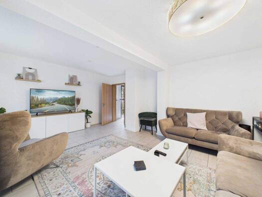 Einfamilienhaus zum Kauf 299.000 € 8 Zimmer 135,8 m² 205 m² Grundstück Oberderdingen 75038