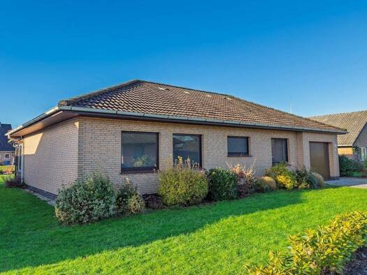 Einfamilienhaus zum Kauf 179.000 € 4 Zimmer 111 m² 825 m² Grundstück frei ab sofort Stollhamm Butjadingen 26969