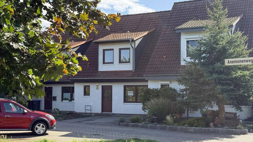 Reihenmittelhaus zum Kauf provisionsfrei 219.000 € 4 Zimmer 122 m² 202 m² Grundstück Anemonenweg 15 Möser 39291