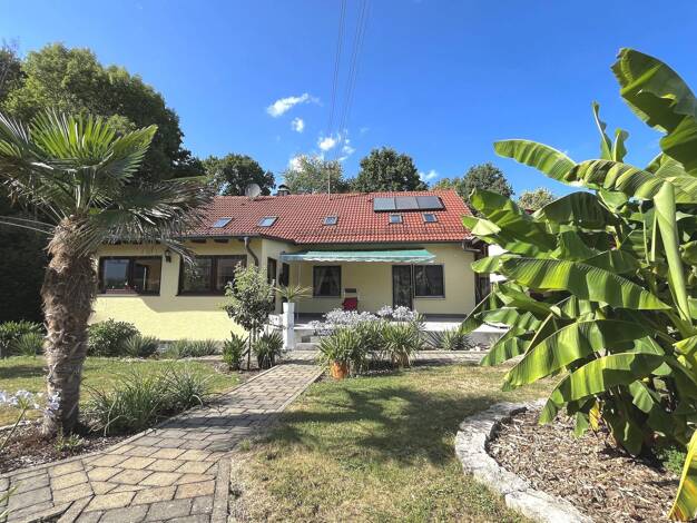 Einfamilienhaus zum Kauf 469.000 € 9 Zimmer 167,7 m² 962 m² Grundstück frei ab sofort Glöttweng Landensberg 89361