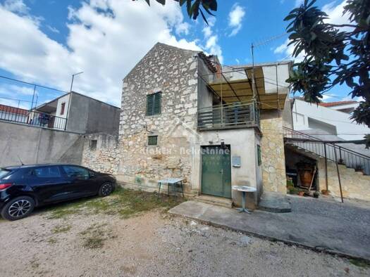 Einfamilienhaus zum Kauf 250.000 € 2 Zimmer 528 m² Jezera, Tisno Tisno 22240