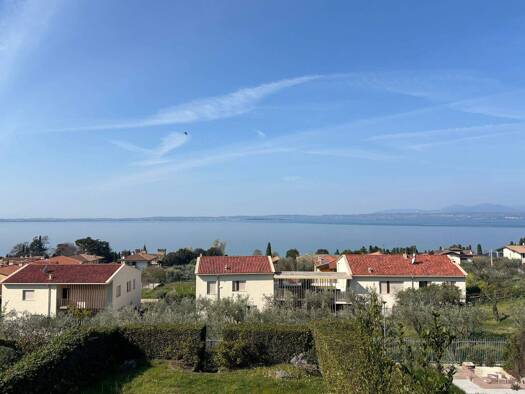 Haus zum Kauf 1.200.000 € 6 Zimmer 210 m² 90 m² Grundstück frei ab sofort via Pietro Mascagni 10 Lazise 37017