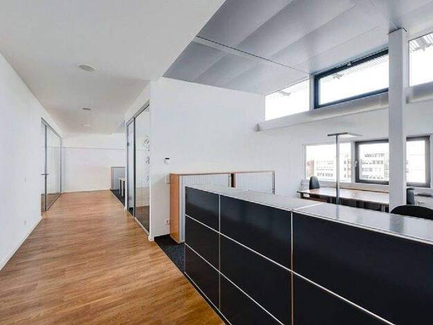 Bürofläche zur Miete provisionsfrei 171 m² Bürofläche teilbar ab 171 m² Unterföhring 85774