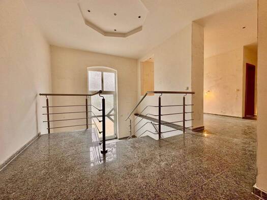 Wohnung zum Kauf 279.000 € 5 Zimmer 117,1 m² EG frei ab sofort Bremerstr. 1 Krämpfervorstadt Erfurt 99085