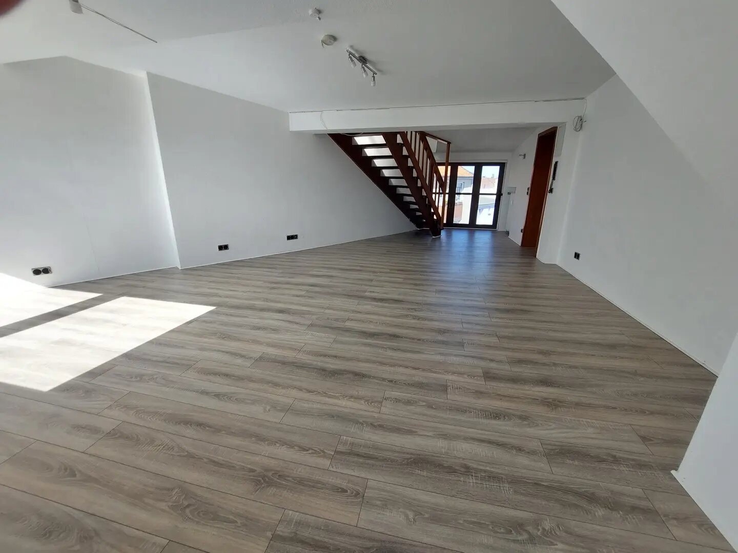 Wohnung zur Miete 700 € 3,5 Zimmer 115 m²<br/>Wohnfläche ab sofort<br/>Verfügbarkeit Wilhelm Heidsiek 36 Cuxhaven Cuxhaven 27474