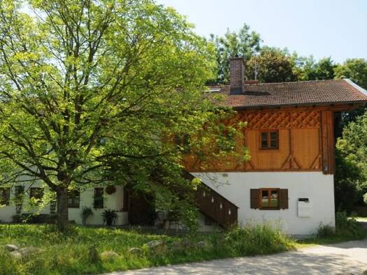 Wohnung zur Miete 940 € 4 Zimmer 104 m² 1. Geschoss frei ab 01.07.2026 Dorfstraße 3 Antwort Bad Endorf 83093