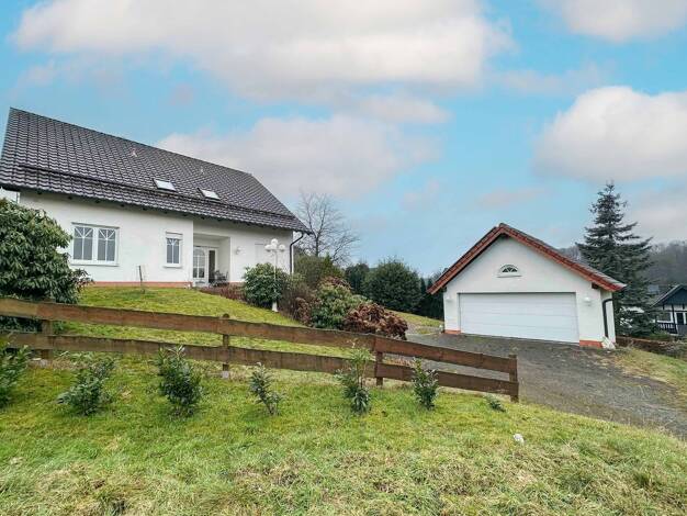 Schloss zum Kauf 649.000 € 8 Zimmer 207 m² 5.944 m² Grundstück Olpe Kürten 51515