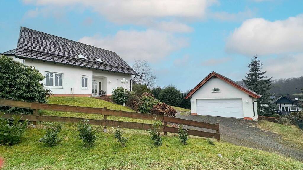 Schloss zum Kauf 649.000 € 8 Zimmer 207 m² 5.944 m² Grundstück Olpe Kürten 51515