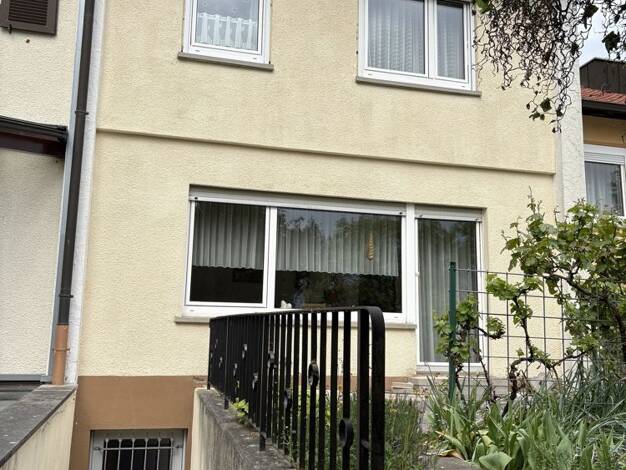 Reihenmittelhaus zum Kauf 210.000 € 4,5 Zimmer 97 m² 179 m² Grundstück Crailsheim Crailsheim 74564