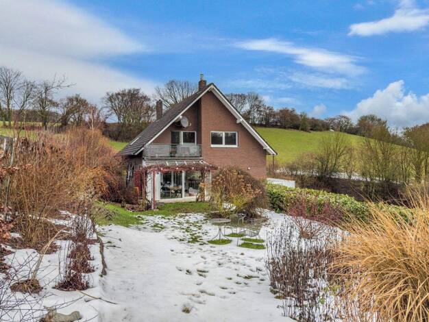 Einfamilienhaus zum Kauf 299.000 € 11 Zimmer 170 m² 1.040 m² Grundstück Canstein Marsberg 34431