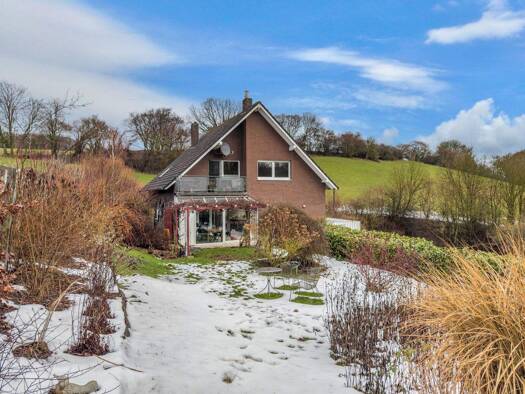 Einfamilienhaus zum Kauf 299.000 € 11 Zimmer 170 m² 1.040 m² Grundstück Canstein Marsberg 34431