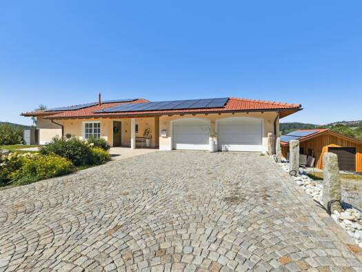 Einfamilienhaus zum Kauf 1.250.000 € 6 Zimmer 259 m² 1.500 m² Grundstück Schauberg Sonnen 94164