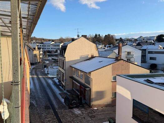Wohnung zur Miete 685 € 3 Zimmer 78 m² Geschoss 3/3 frei ab sofort Mittelstraße 10 Höhr-Grenzhausen 56203