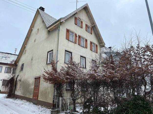 Bauernhaus zum Kauf 135.000 € 4 Zimmer 110 m² 200 m² Grundstück Mühlheimer Straße Nendingen Tuttlingen 78532