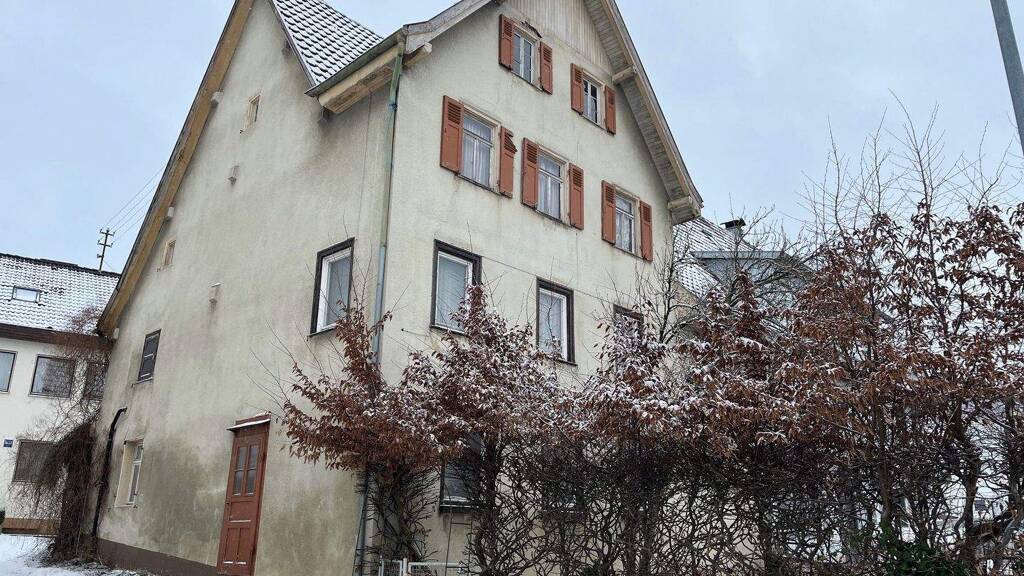 Bauernhaus zum Kauf 135.000 € 4 Zimmer 110 m² 200 m² Grundstück Mühlheimer Straße Nendingen Tuttlingen 78532