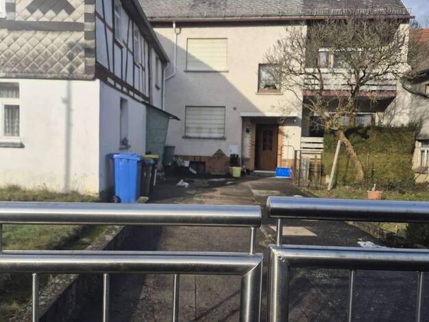 Einfamilienhaus zum Kauf 159.000 € 7 Zimmer 160 m² 750 m² Grundstück Frankenbach Biebertal 35444