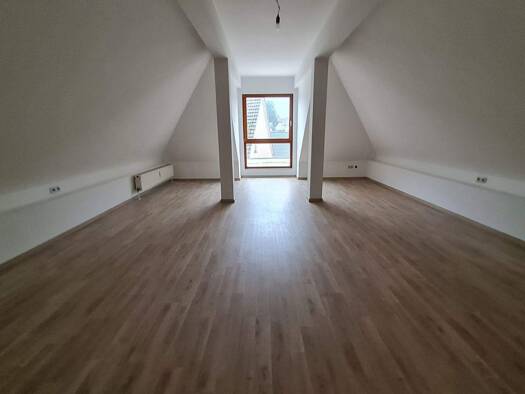 Wohnung zur Miete 950 € 5 Zimmer 125,8 m² 3. Geschoss frei ab sofort Obere Schulstraße Riegelsberg 66292