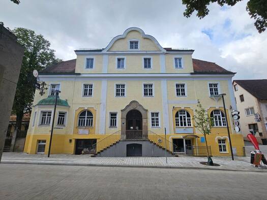 Wohnung zur Miete 675 € 1 Zimmer 50 m² Geschoss 2/4 frei ab 01.04.2026 Au Au in der Hallertau 84072