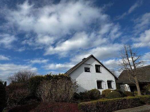 Haus zum Kauf 535.000 € 5,5 Zimmer 150 m² 642 m² Grundstück Prisdorf 25497