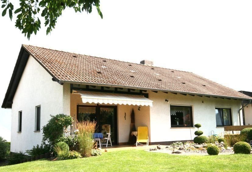 Einfamilienhaus zum Kauf 399.000 € 5 Zimmer 145 m²<br/>Wohnfläche 602 m²<br/>Grundstück Bad Hersfeld Bad Hersfeld 36251