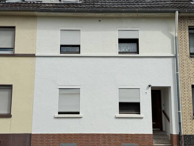 Reihenmittelhaus zum Kauf 195.000 € 7 Zimmer 125 m² 217 m² Grundstück frei ab sofort Giesenkirchen Ost 41238