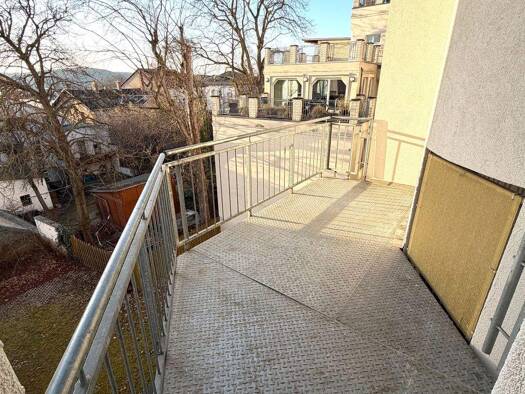 Wohnung zur Miete 688 € 3,5 Zimmer 98,3 m² frei ab sofort Laasener Straße Ostviertel Gera 07546