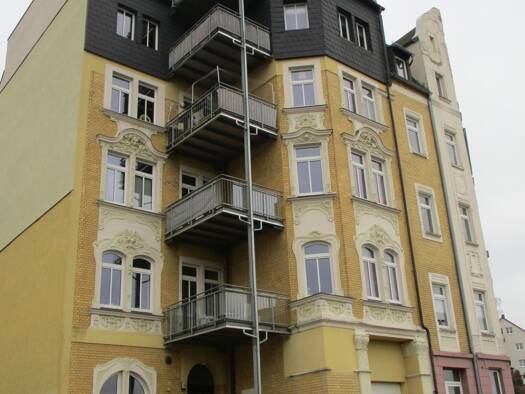 Wohnung zur Miete 290 € 2 Zimmer 51,3 m² frei ab sofort Südvorstadt Plauen 08527