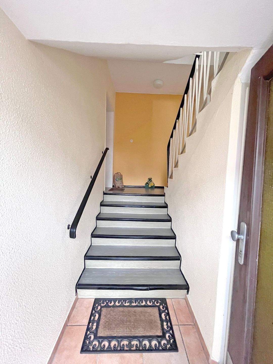 Immobilie in Veitsbronn - 3-Familienhaus + Baugrundstück | voll vermietet | Veitsbronn bei Nürnberg - Bild 2