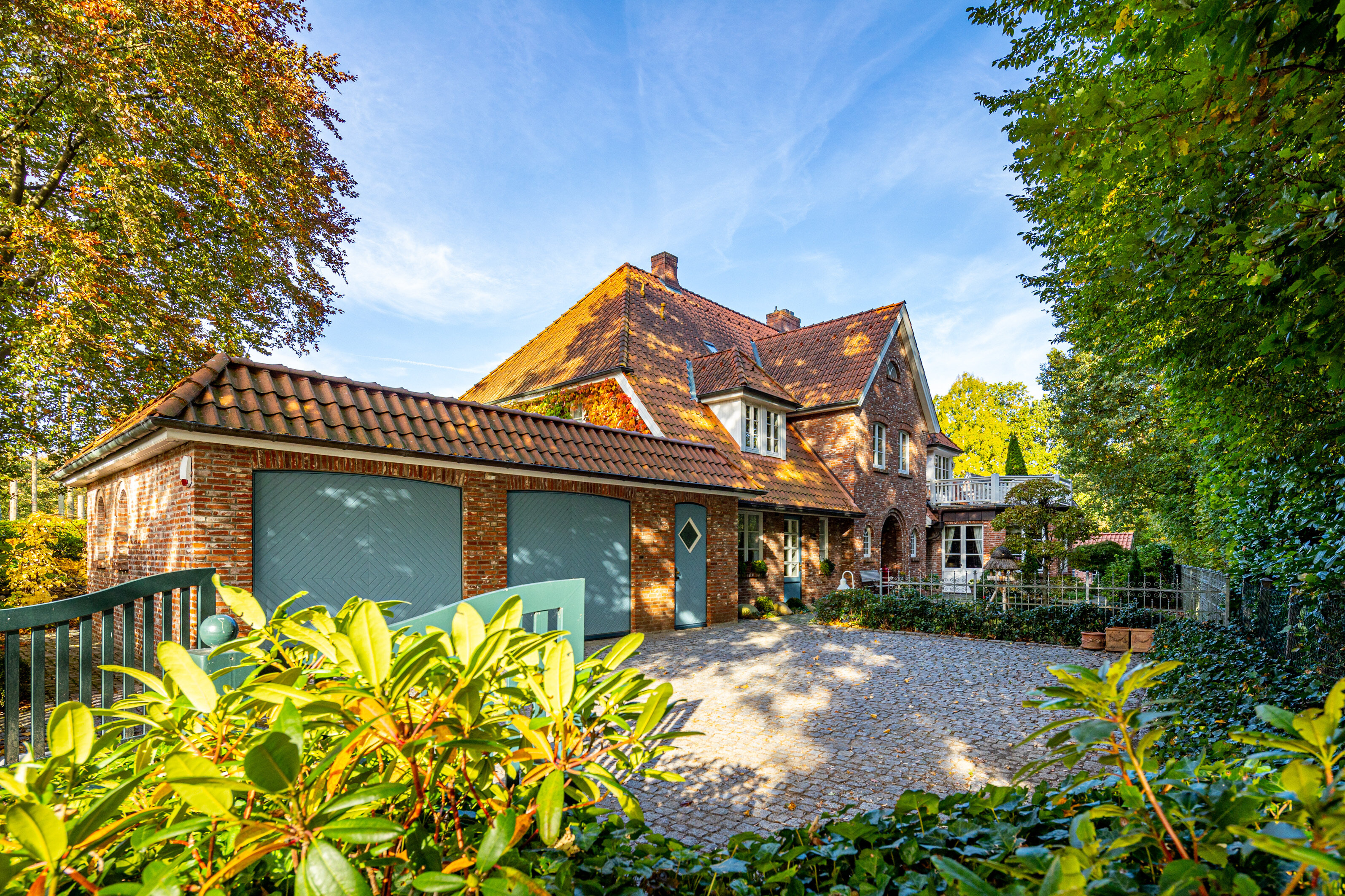 Villa zum Kauf provisionsfrei 1.750.000 € 9,5 Zimmer 338 m²<br/>Wohnfläche 1.203 m²<br/>Grundstück Großhansdorf 22927