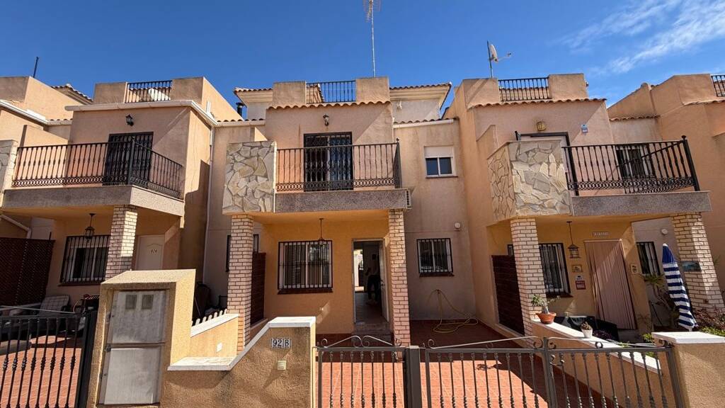 Reihenmittelhaus zum Kauf provisionsfrei 199.000 € 2 Zimmer 89 m² 110 m² Grundstück Orihuela Costa