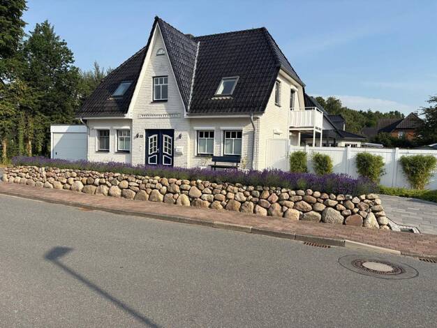 Einfamilienhaus zum Kauf provisionsfrei 749.000 € 4 Zimmer 161 m² 786 m² Grundstück Dorfstraße 16 a Fahrdorf 24857