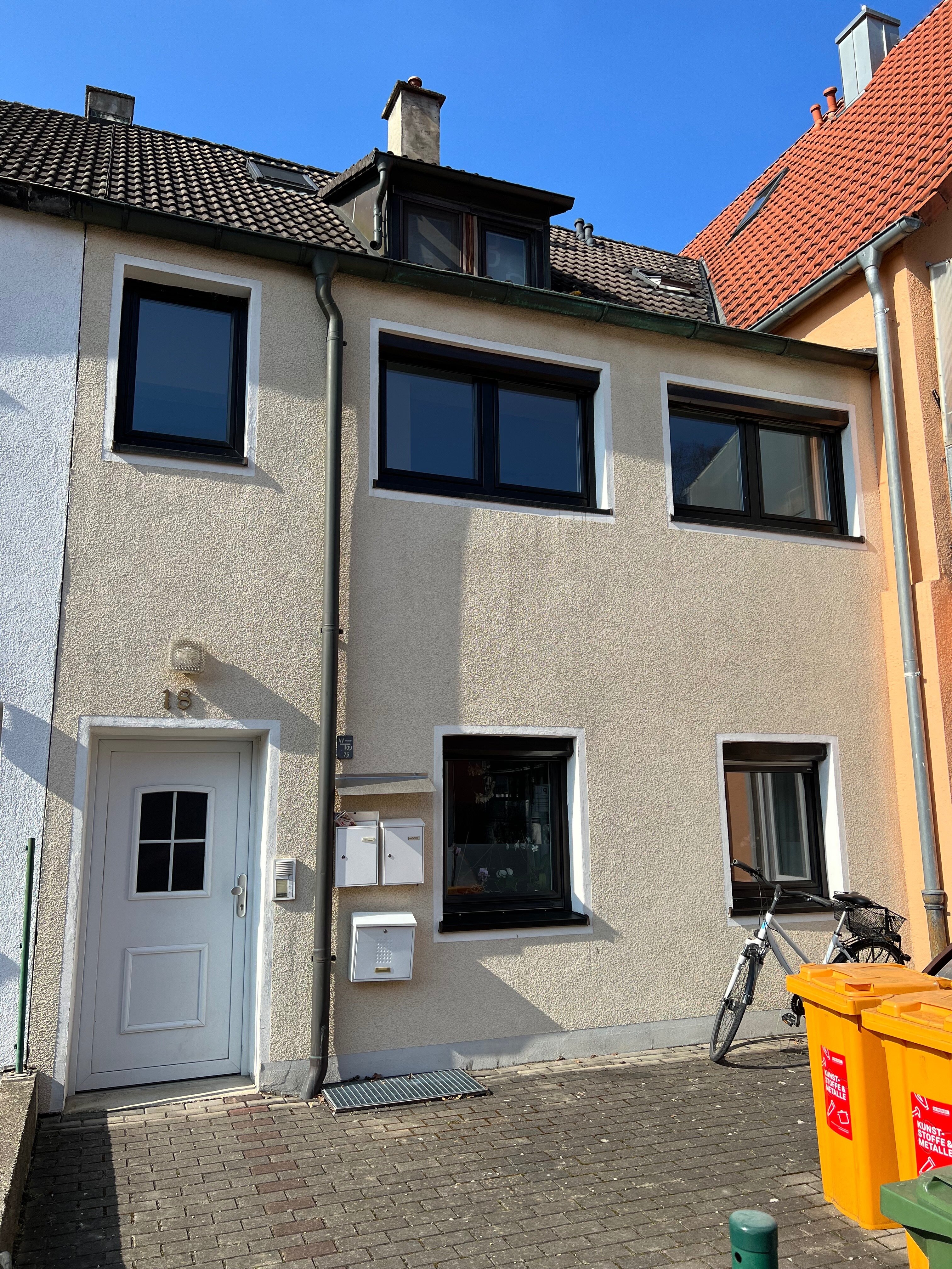 Mehrfamilienhaus zum Kauf 529.000 € 5 Zimmer 148 m²<br/>Wohnfläche 137 m²<br/>Grundstück Haunstetten - West Augsburg 86179