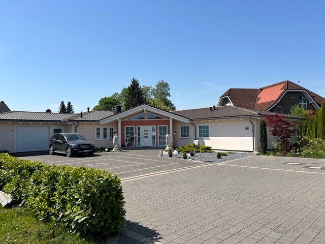 Einfamilienhaus zum Kauf 549.000 € 5 Zimmer 263 m²<br/>Wohnfläche 1.742 m²<br/>Grundstück Schnathorst Hüllhorst 32609