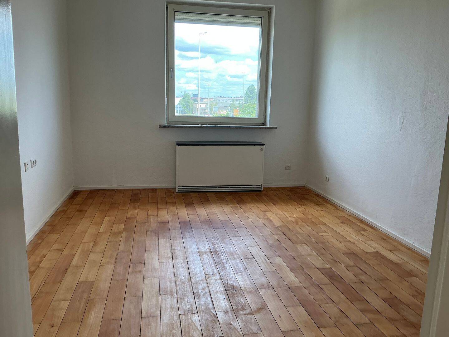 Lichtdurchflutete helle Altbauwohnung – Nürnberg – Vorschaubild 3