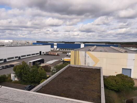 Lagerhalle zur Miete provisionsfrei 3,30 € 6.836 m² Lagerfläche Am Fiebig 14 Thiendorf 01561