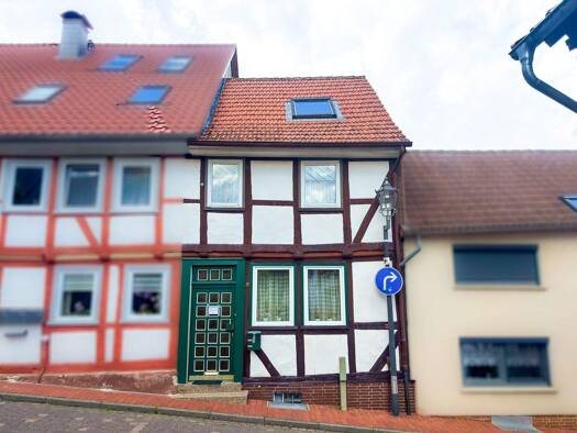 Reihenmittelhaus zum Kauf 79.000 € 4 Zimmer 114 m² 175 m² Grundstück frei ab sofort Stubenstraße 26 Hardegsen Hardegsen 37181