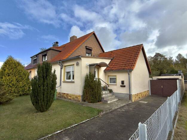 Doppelhaushälfte zum Kauf 249.900 € 4 Zimmer 96 m² 794 m² Grundstück Kanena-Bruckdorf Halle (Saale) 06116