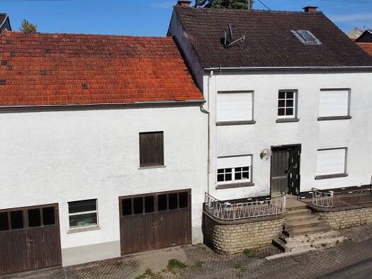 Reihenmittelhaus zum Kauf 159.000 € 7 Zimmer 110 m² 876 m² Grundstück Wincheringen Wincheringen 54457