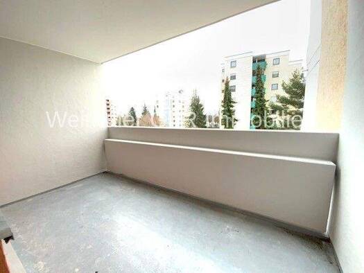 Wohnung zur Miete 752 € 3 Zimmer 79,5 m² 3. Geschoss Neutraubling 93073