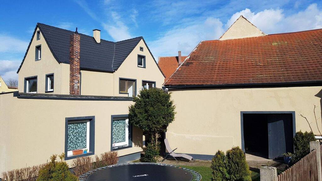 Mehrfamilienhaus zum Kauf 12 Zimmer 297 m² 600 m² Grundstück frei ab sofort Dürrwangen 91602