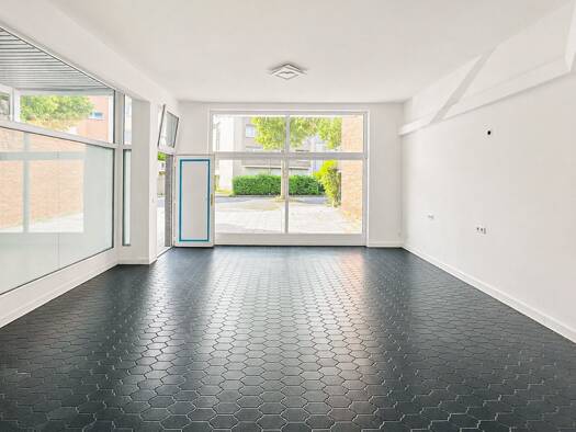 Laden zum Kauf 85.000 € 42 m² Verkaufsfläche Unterbach Stadtbezirk 8 40627