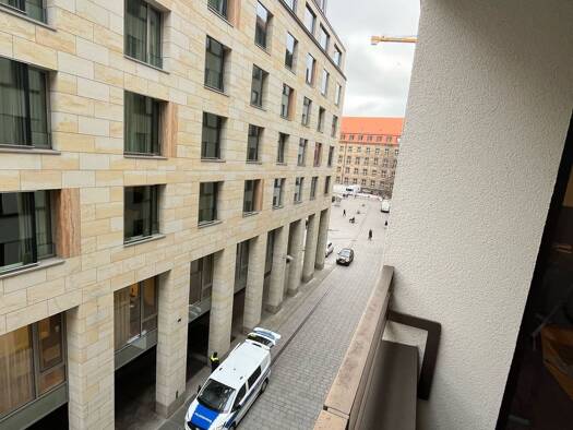 Wohnung zur Miete 968 € 1,5 Zimmer 65 m² Geschoss 3/9 frei ab 01.01.2026 Innere Altstadt Dresden 01067