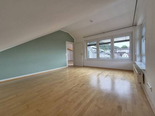 Wohnung zur Miete 1.190 € 3 Zimmer 86 m² Geschoss 2/3 frei ab sofort Rembrandtstraße 5 Eningen Eningen unter Achalm 72800