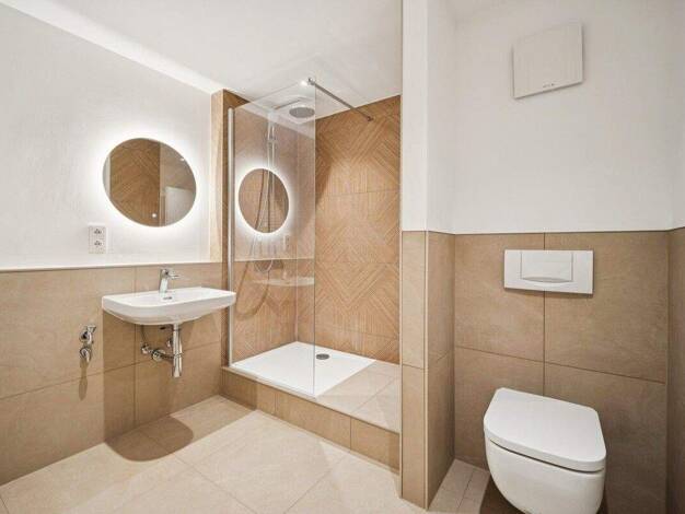 Wohnung zur Miete 765 € 2 Zimmer 49,9 m² 2. Geschoss frei ab sofort Uferstraße 12f Radebeul 01445