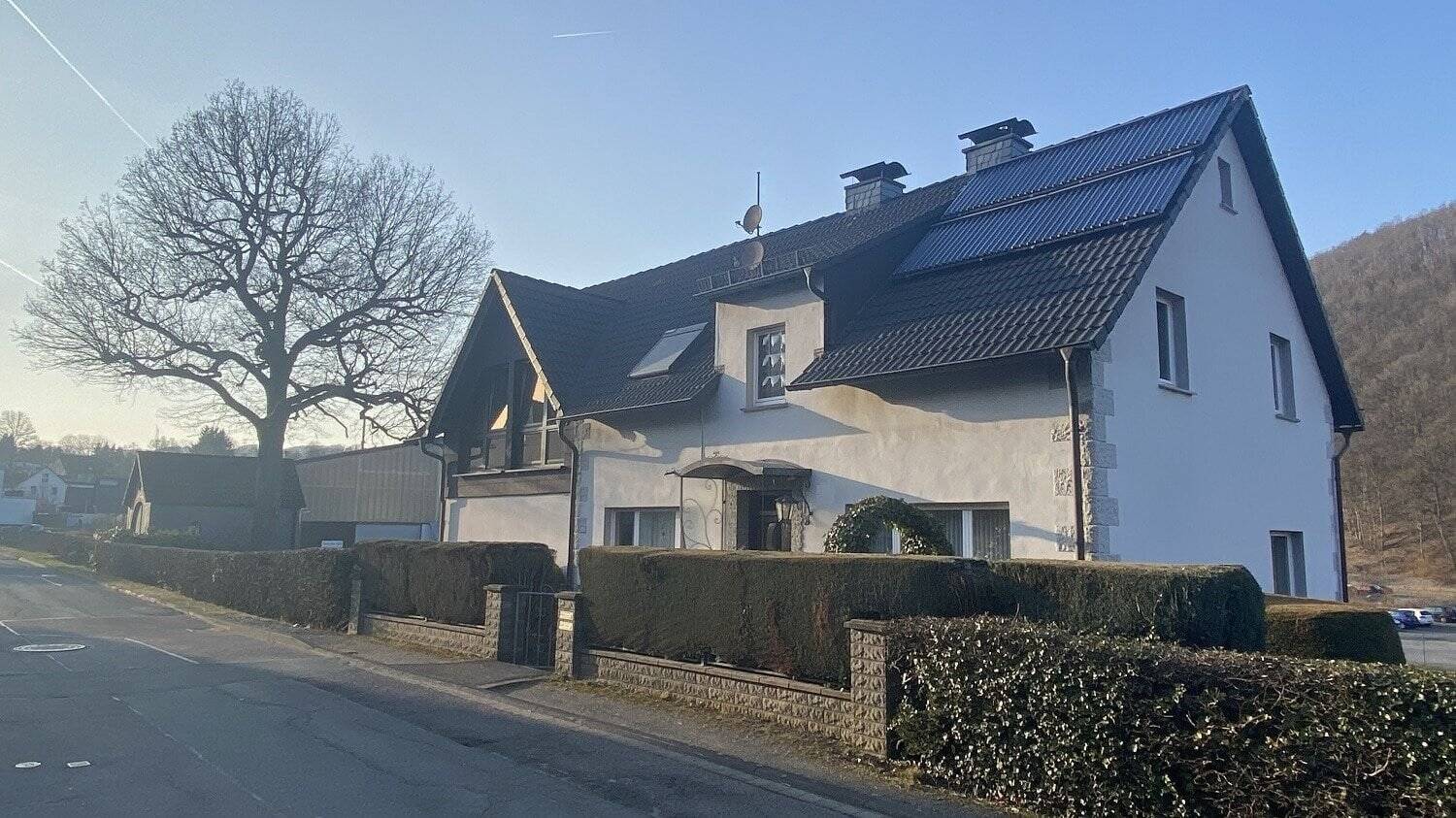 Einfamilienhaus zum Kauf 339.000 € 7 Zimmer 255 m²<br/>Wohnfläche 1.282 m²<br/>Grundstück Kückelheim Plettenberg 58840