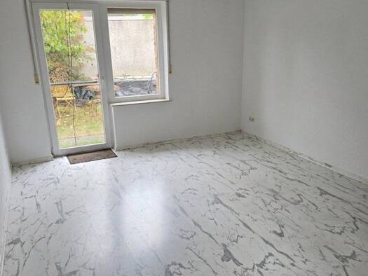 WG-Zimmer zur Miete 500 € 21 m² 1 Geschosse frei ab sofort Kürrenberg Mayen 56727