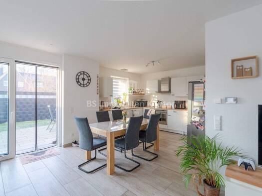 Wohnung zur Miete 800 € 3 Zimmer 94 m² Papenburg 26871