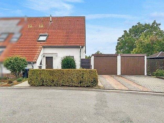 Doppelhaushälfte zum Kauf 149.950 € 3 Zimmer 92 m² 370 m² Grundstück Aken Aken (Elbe) 06385